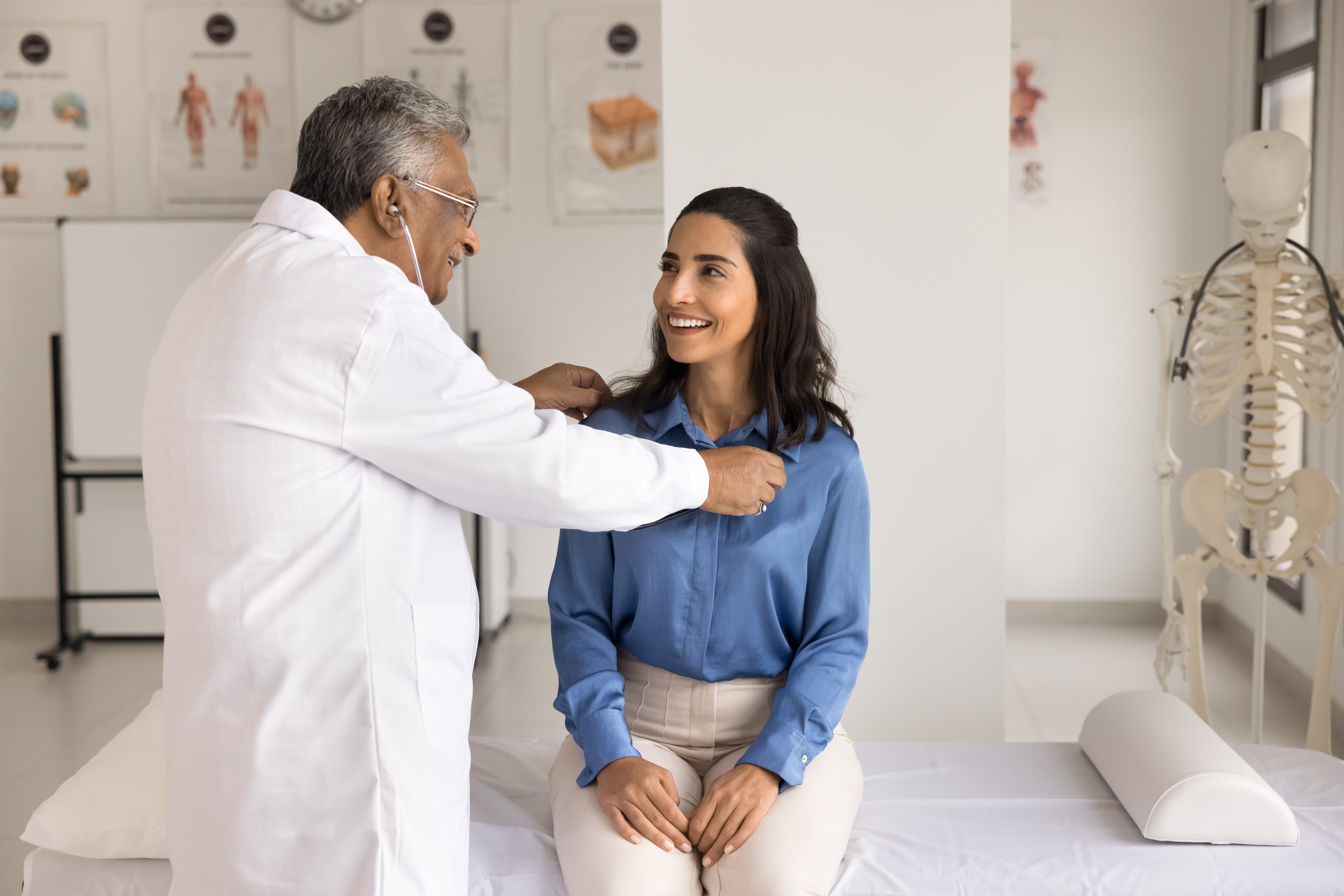 Aged,Indian,Male,Cardiologist,Listening,,Check,Lungs,And,Heart,Rate