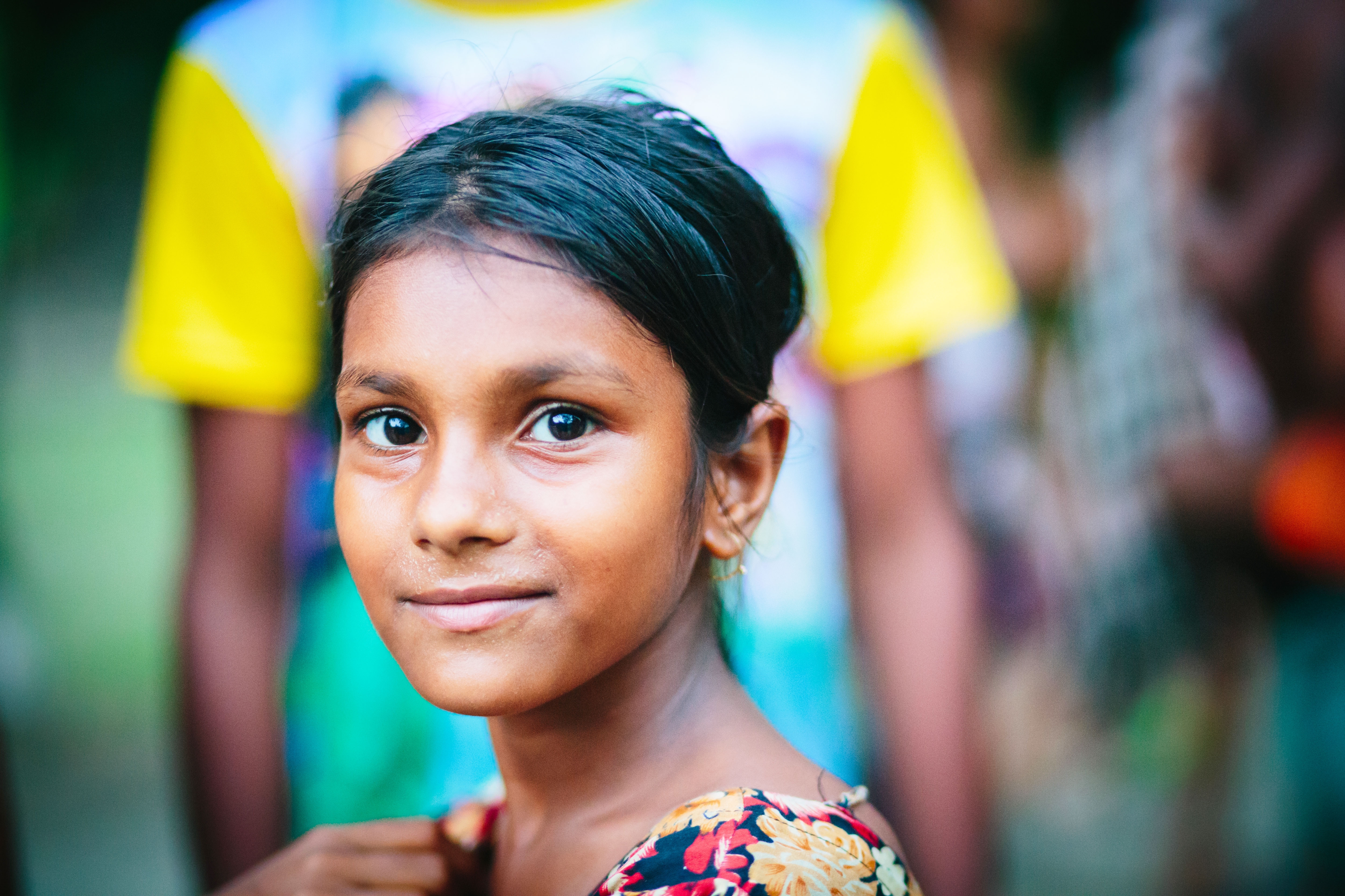 Shefali,,A,Teenage,Girl,From,Bangladesh.,She,Is,Hawking,Flower